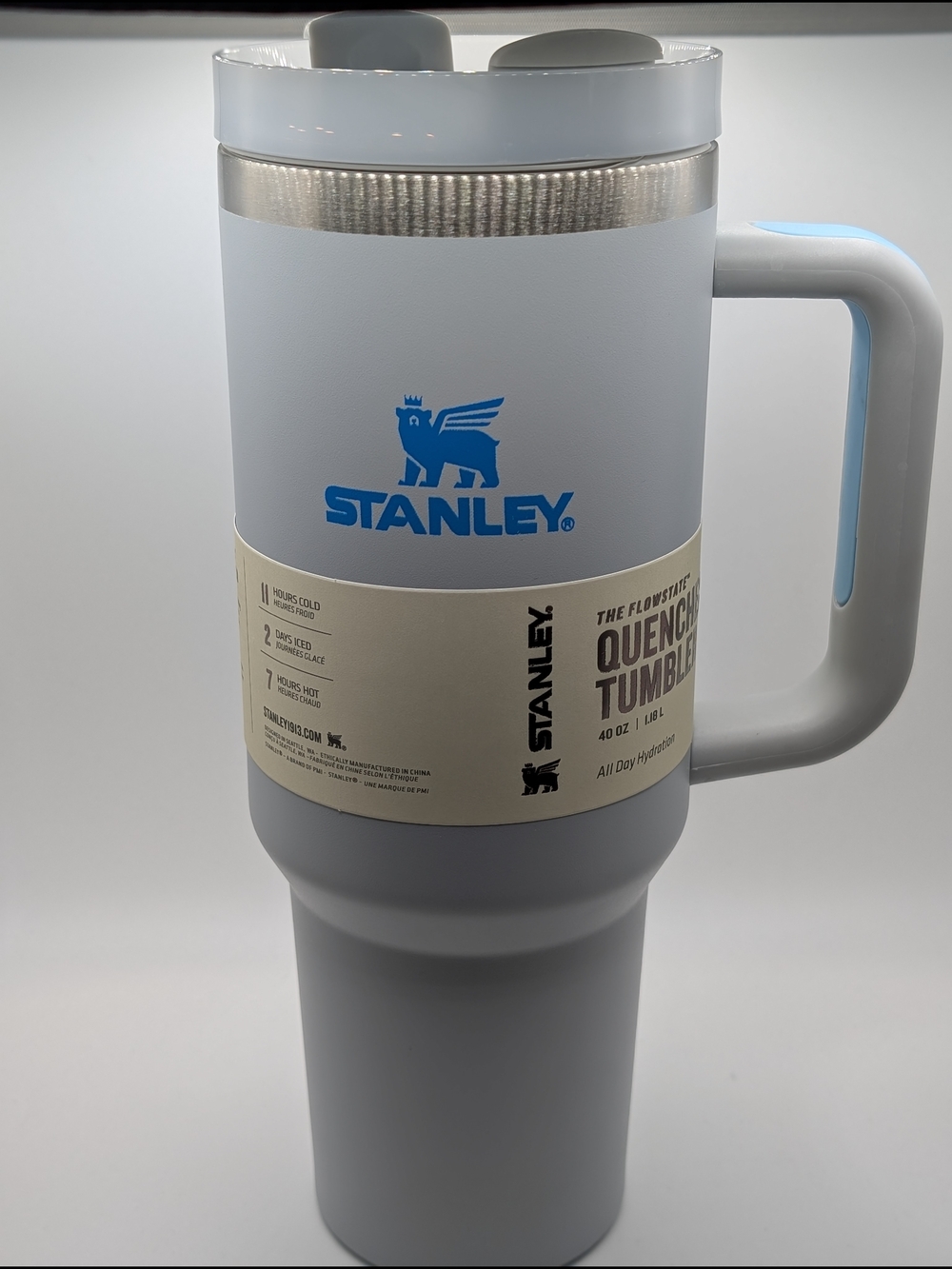 Stanley Light Gray and Blue 40 oz Quencher Tumbler with Handle (Brandnew)